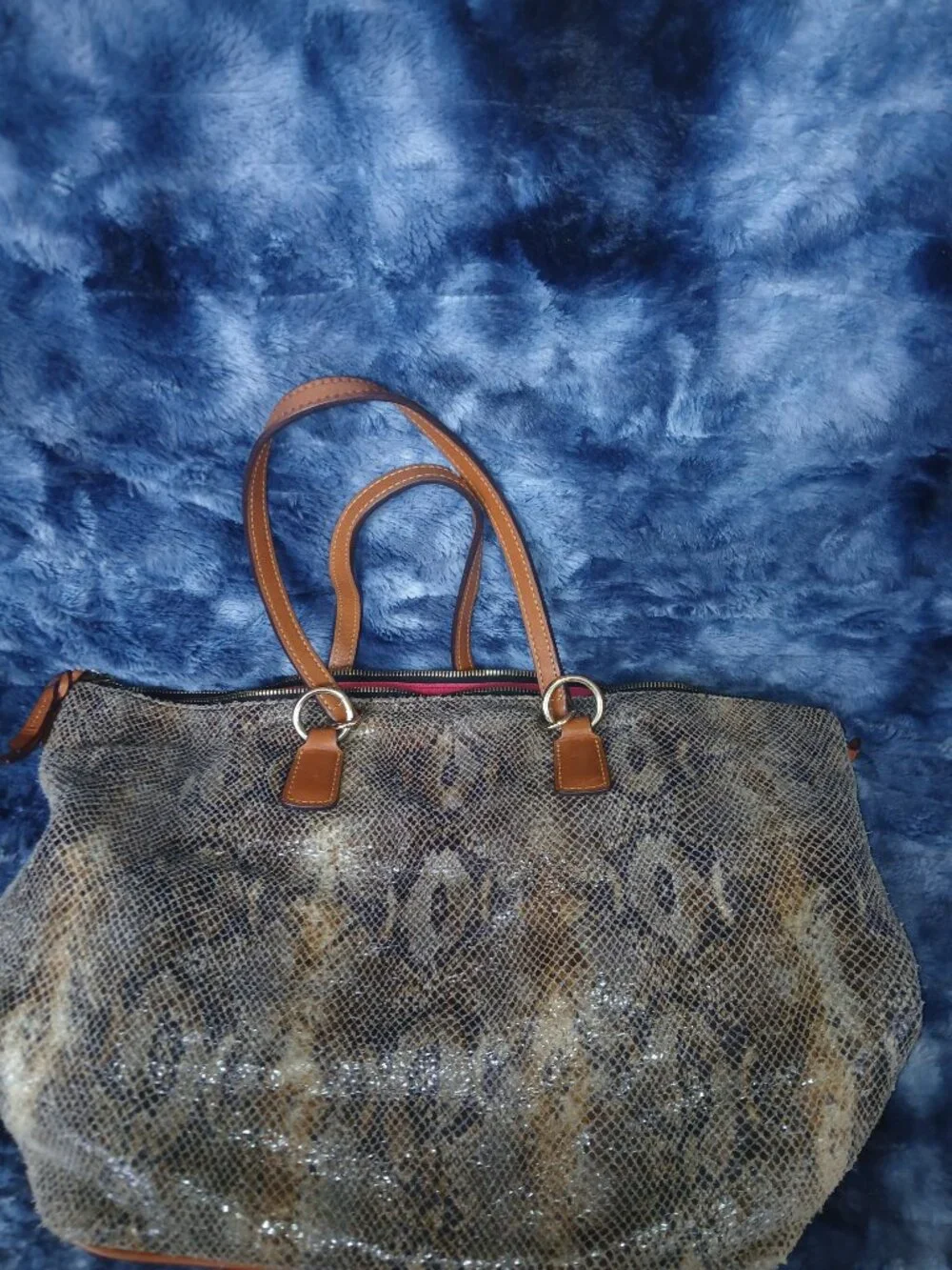 Dooney & Bourke tote handbag - Picture 6 of 9